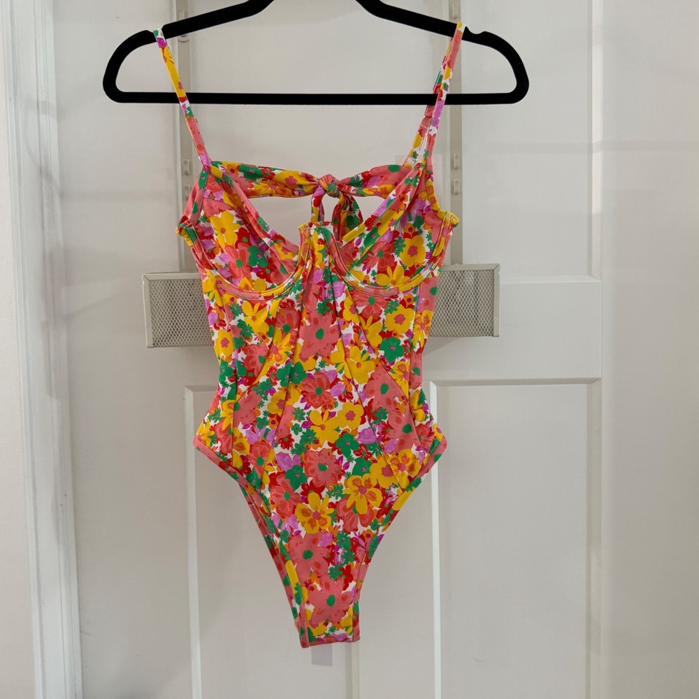 For‎ Love & Lemons Zinnia Floral One Piece Swimsuit Pink Yellow XS NEW